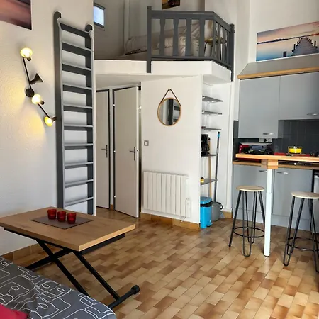La Pinede - L'eureka - 4/6 Couchages - Piscine Apartment *