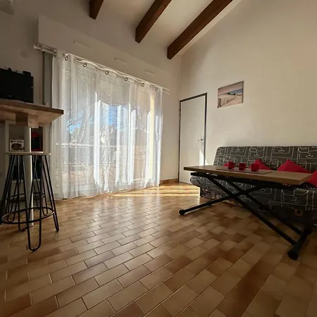 Apartment La Pinede - L'eureka - 4/6 Couchages - Piscine
